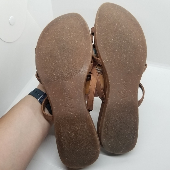 Naya Bristol brown leather flower slide sandals 8M - Picture 8 of 10